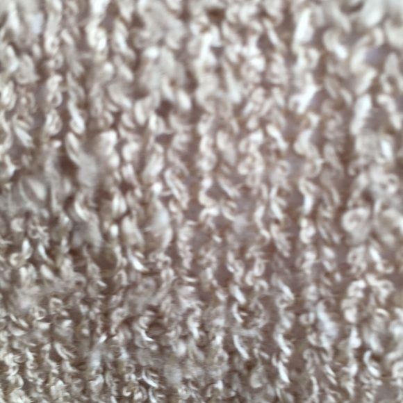 Zara Knit tan V neck sweater - Picture 2 of 9